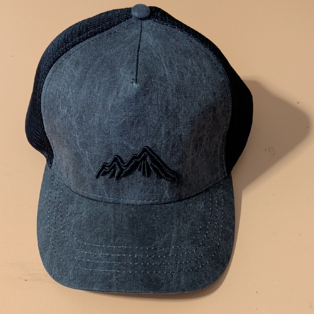 Wind River ball cap